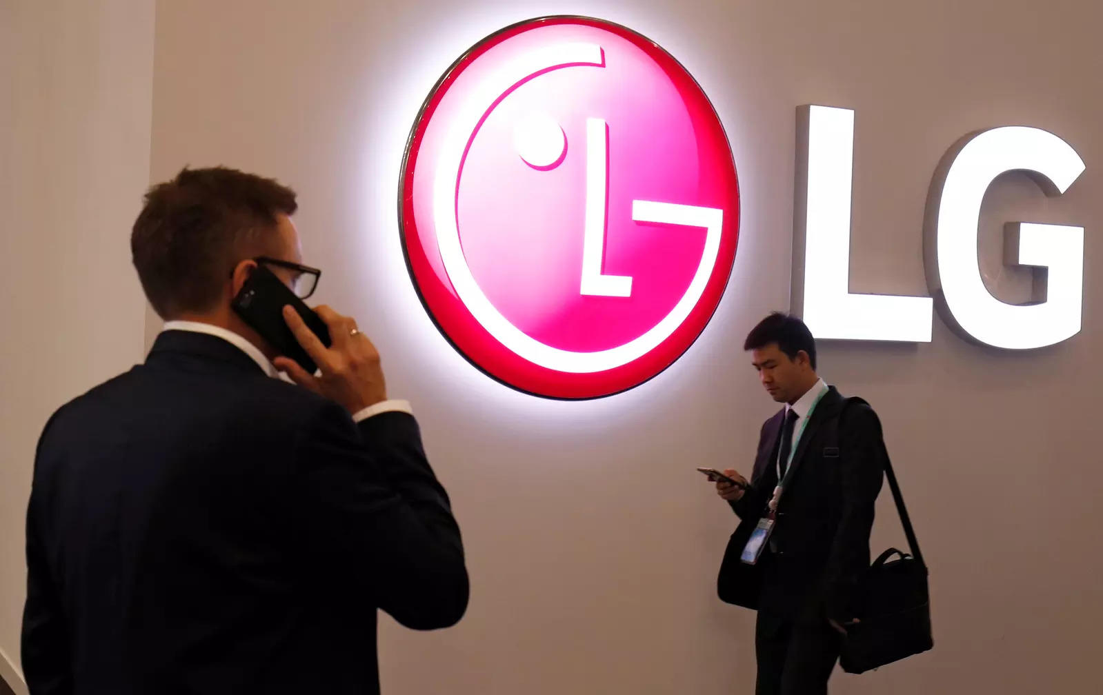 South Korea's LG considering all options for loss-making mobiles - Latest News