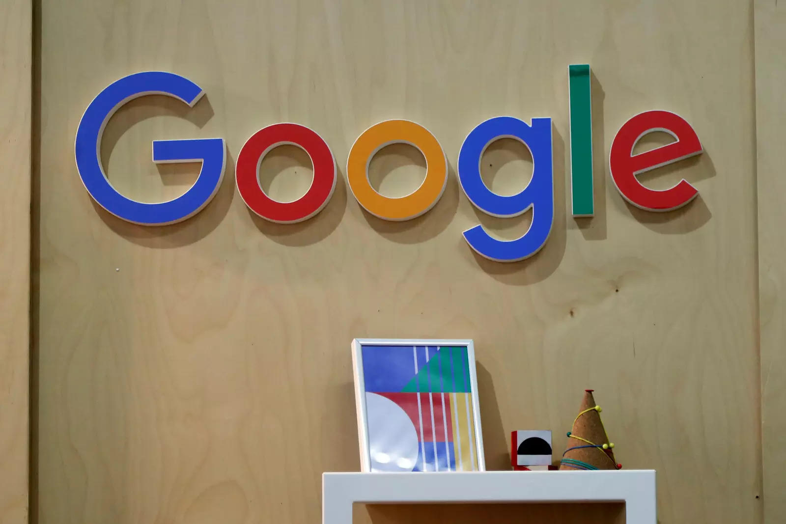 google: France fines Google 1.1 million euros over hotel rankings practices - Latest News