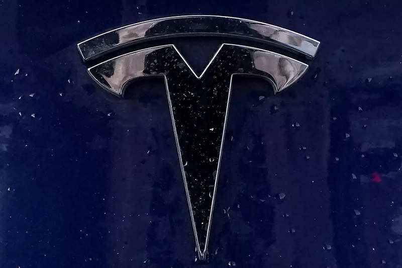 Tesla Autopilot probed in fatal California crash: Report