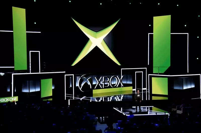 Microsoft plans to tap smart TVs, streaming devices for Xbox games