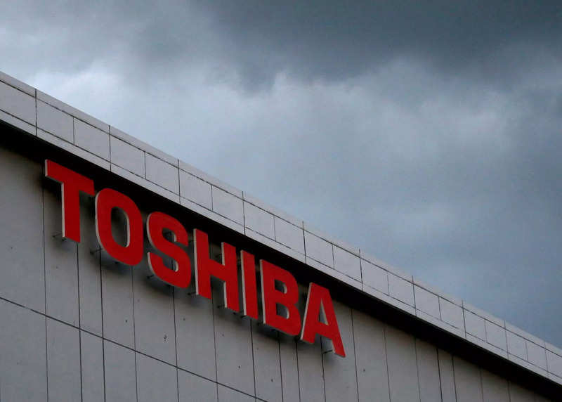 Senior Japanese lawmaker accuses Toshiba activists of short-termism