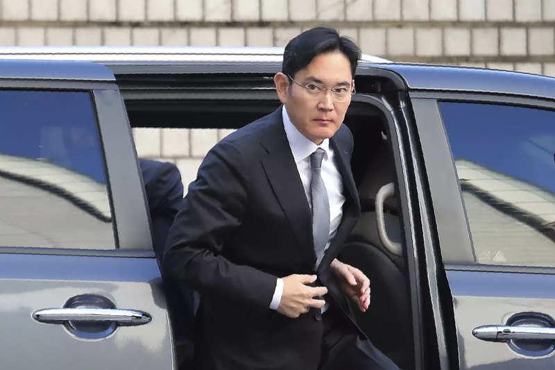 Samsung Electronics vice chairman granted parole, to leave prison on Friday