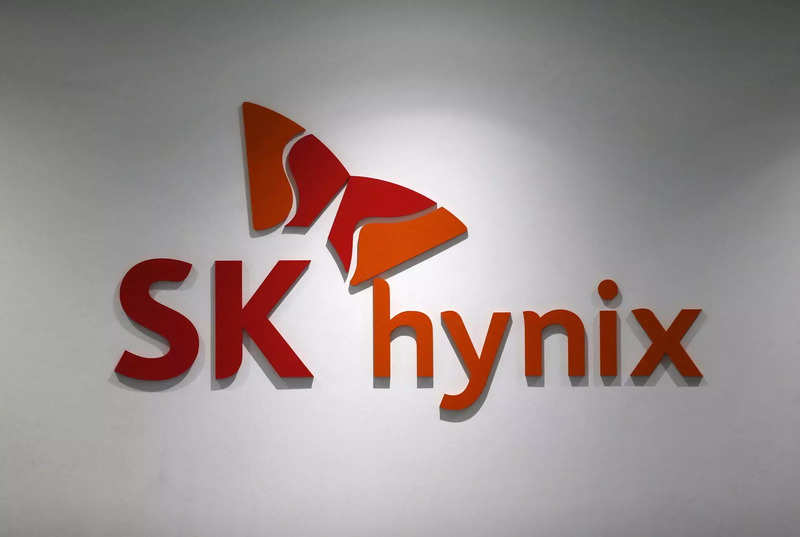 SK Hynix CEO says top shareholder to secure $1.6 billion for M&A in chips, blockchain