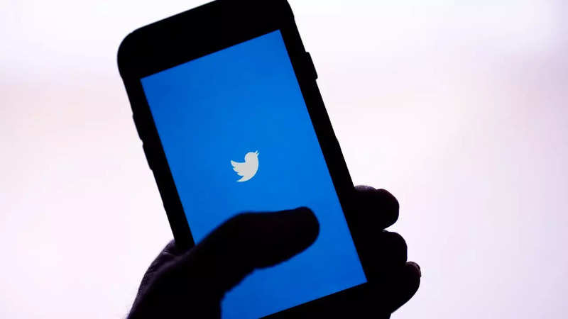 Twitter plan to fight midterm misinformation falls short, voting rights experts say