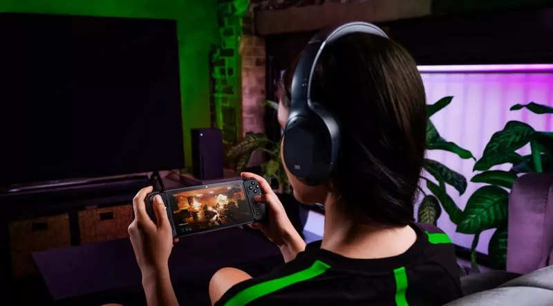 World's first handheld 5G gaming device unveiled